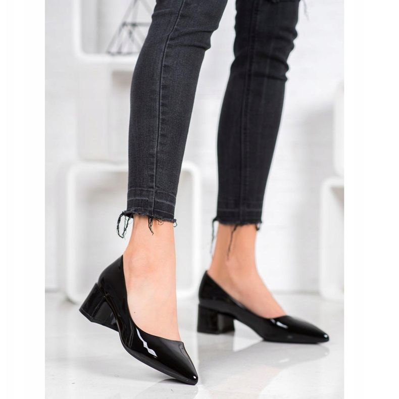 VINCEZA lakirane pumpe crna 2