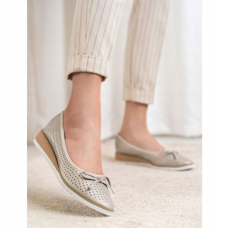 Goodin Ažurne pumpe s klinom zlatna 1