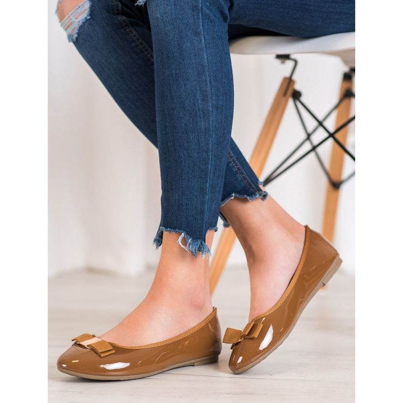 Fama Lakirane balerinke s mašnom smeđa 2