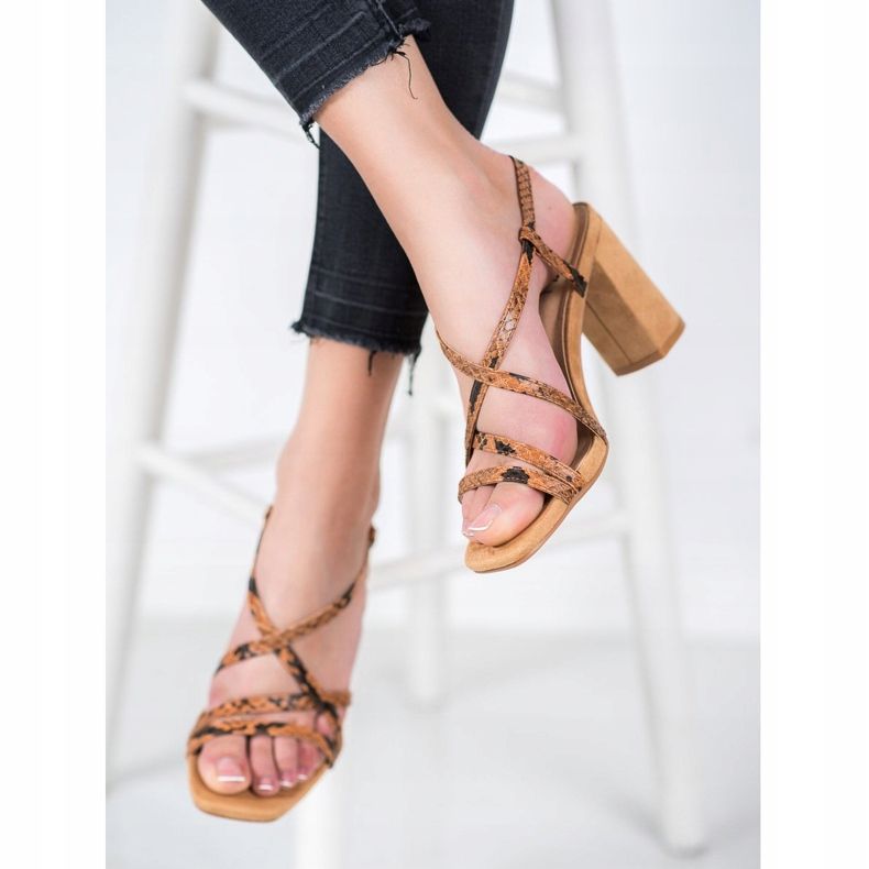 Kylie Sandale sa zmijskim printom smeđa 2