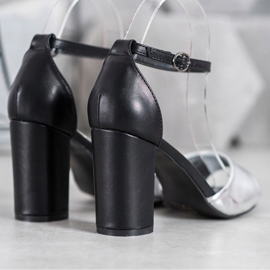 Small Swan Klasične sandale na šanku crna siva 1