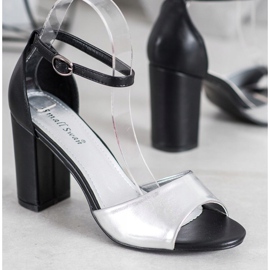 Small Swan Klasične sandale na šanku crna siva 2