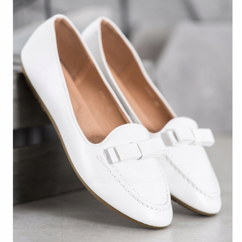 SHELOVET Bijeli gospodari s eko kožom bijela 1