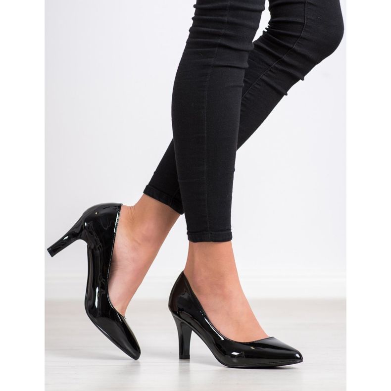 Goodin Lakirane pumpe crno 1