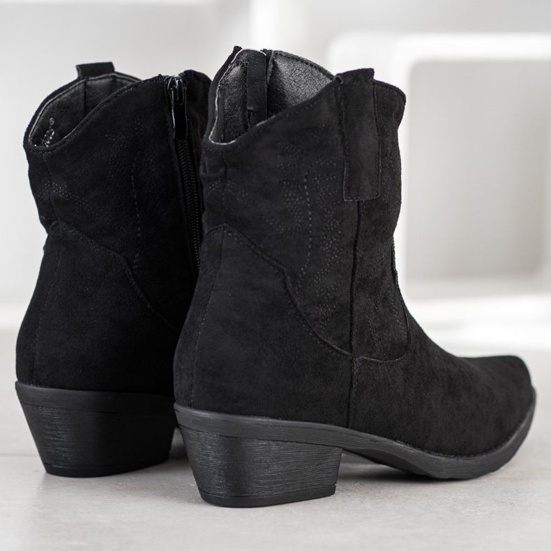 Ideal Shoes Kaubojske čizme sa antilopom crna 1