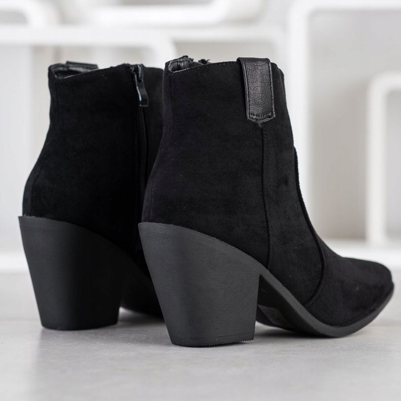 Small Swan Modne čizme u Spitzu crna 1