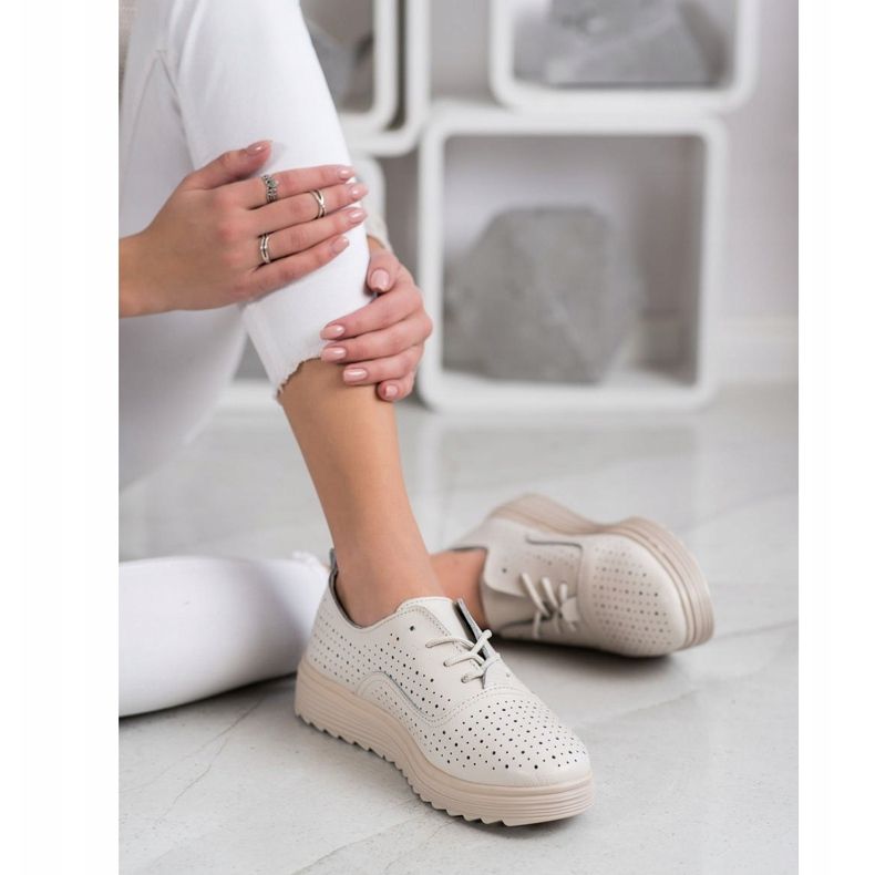 Goodin Ažurna kožna obuća bež 1