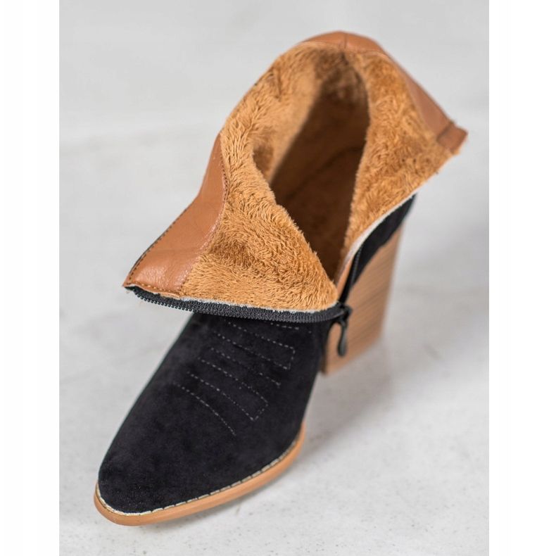 Kaubojke na postu crna 2