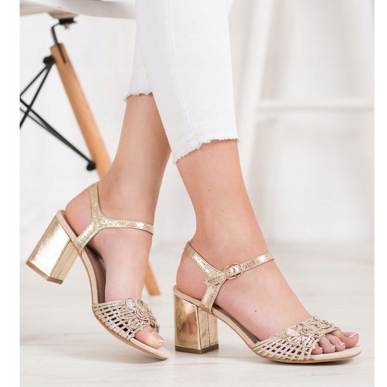 Sjajne VINCEZA sandale zlatna 1