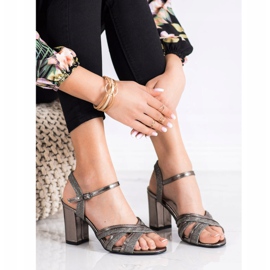 SHELOVET Sandale sa štiklama sa šljokicama smeđa 1