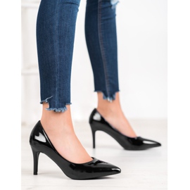 Small Swan Lakirane igle crna 2