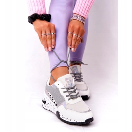 NEWS Ženske tenisice na klin bijele s brokatom Avery 21SP26-3974 bijela crno srebro 2