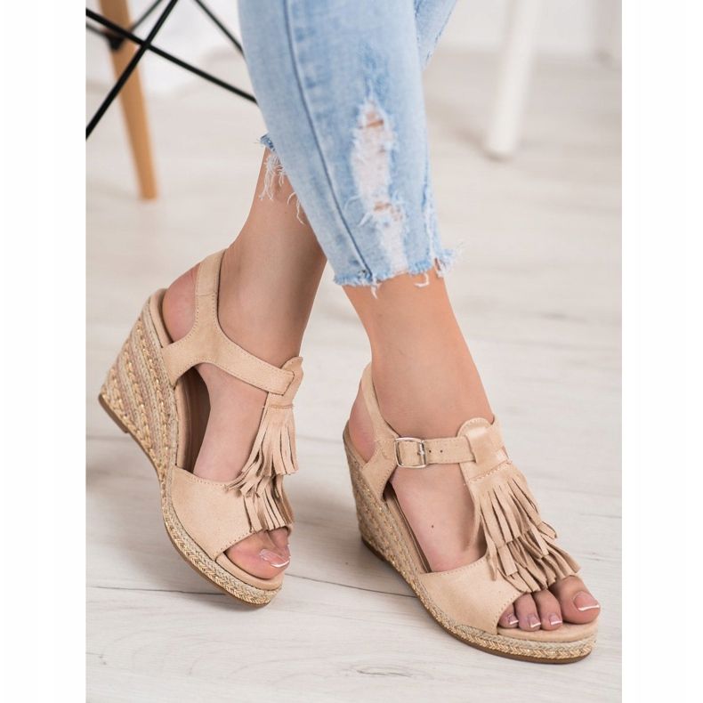 Small Swan Klinovi od antilopa s resama smeđa 1