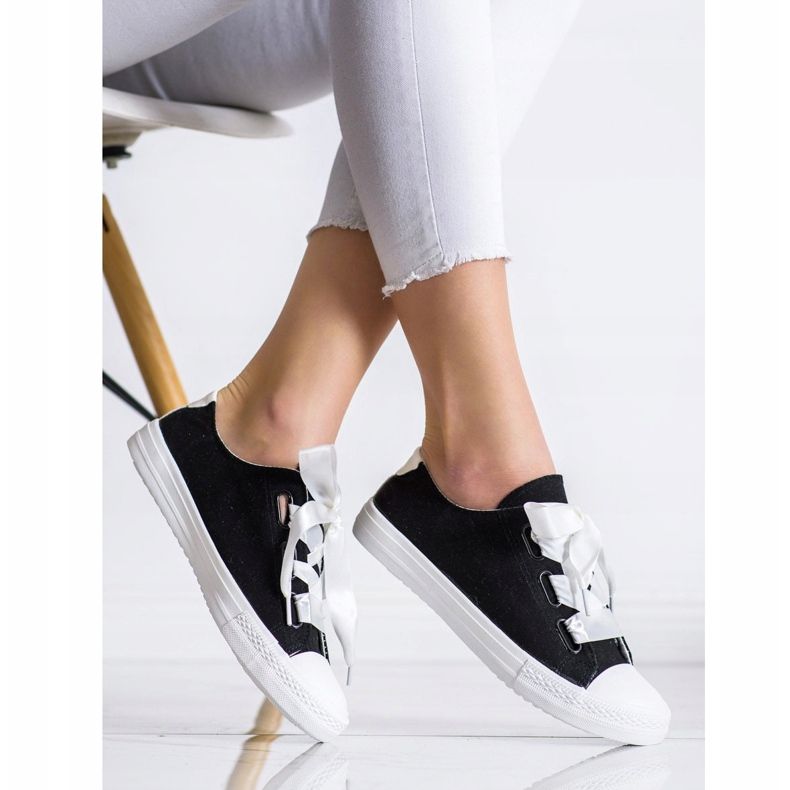 SHELOVET Elegantne vezane tenisice crna 1