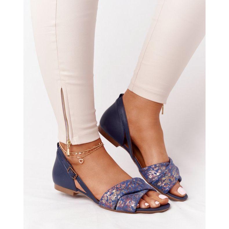 Kožne sandale s cvijećem Maciejka 04614-43 Mornarsko plava tamnoplava zlatni 2