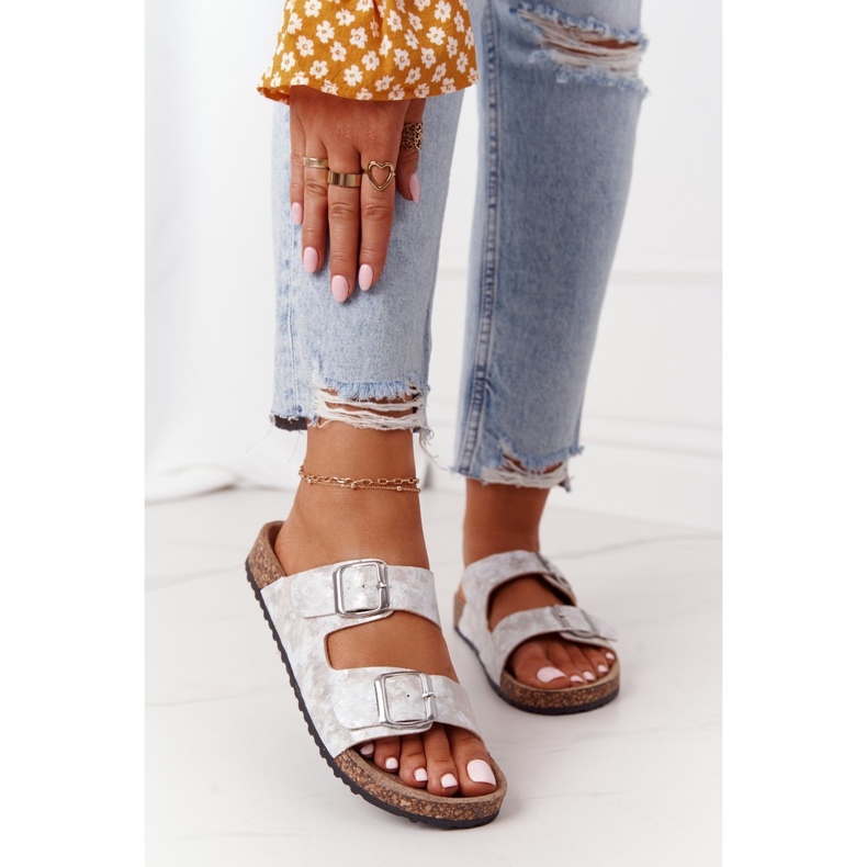 Ženske papuče sa kopčama srebrne boje Vivio srebro 1