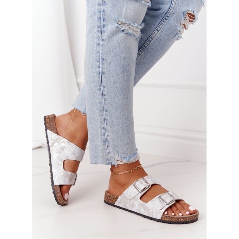 Ženske papuče sa kopčama srebrne boje Vivio srebro 2