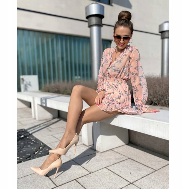 Small Swan Lakirane igle smeđa 1