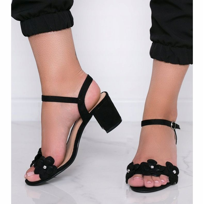 Crne sandale na stupu s cvijećem male Havane crna 1