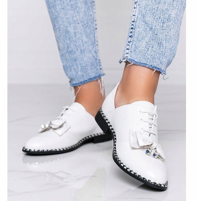 Bijele sjajne cipele s mašnom Lost Stars bijela 1