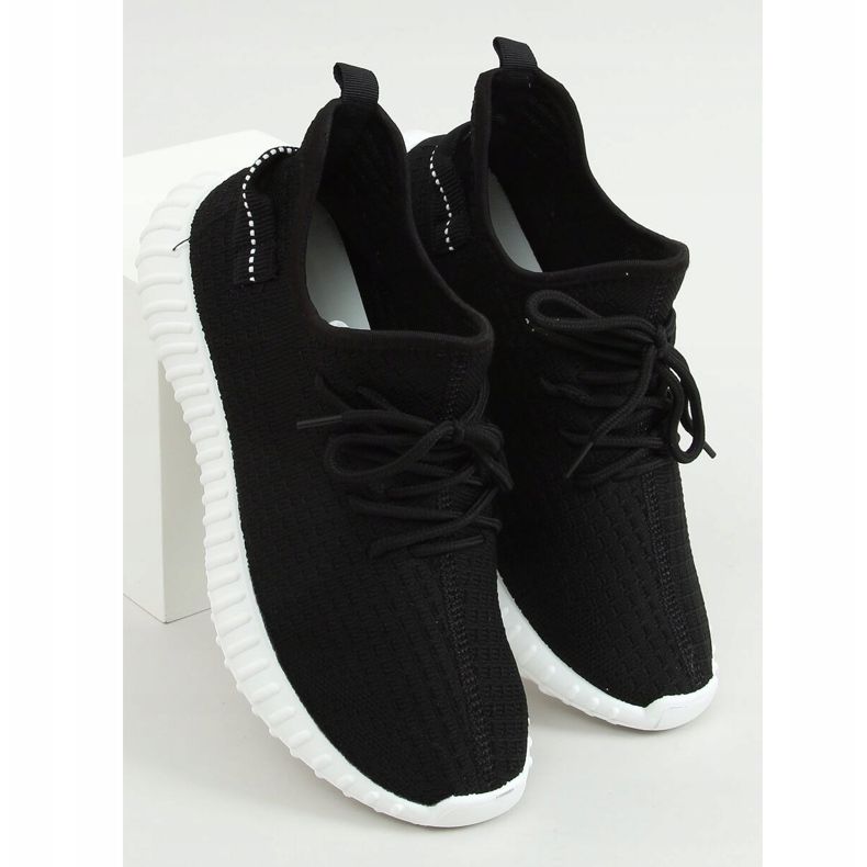 Crne 7817 CRNE / BIJELE čarape sportske cipele crna 1