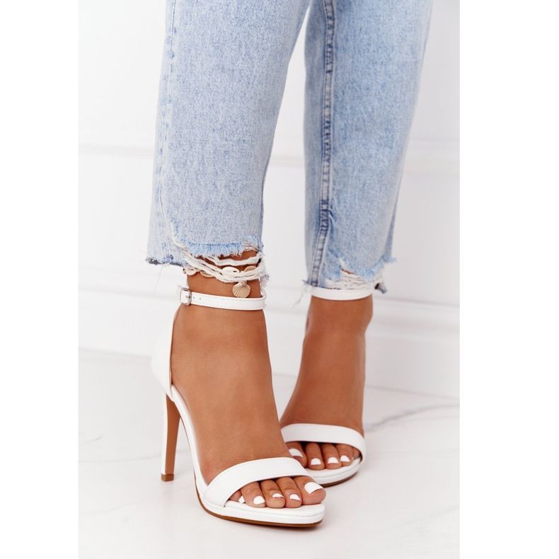 PG1 Elegantne sandale na bijeloj glamuroznoj peti bijela 2
