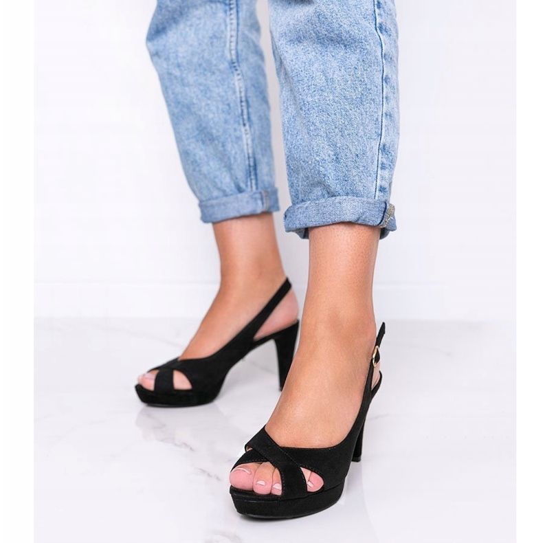 Crne sandale na visoku petu od Big Girl crno 1