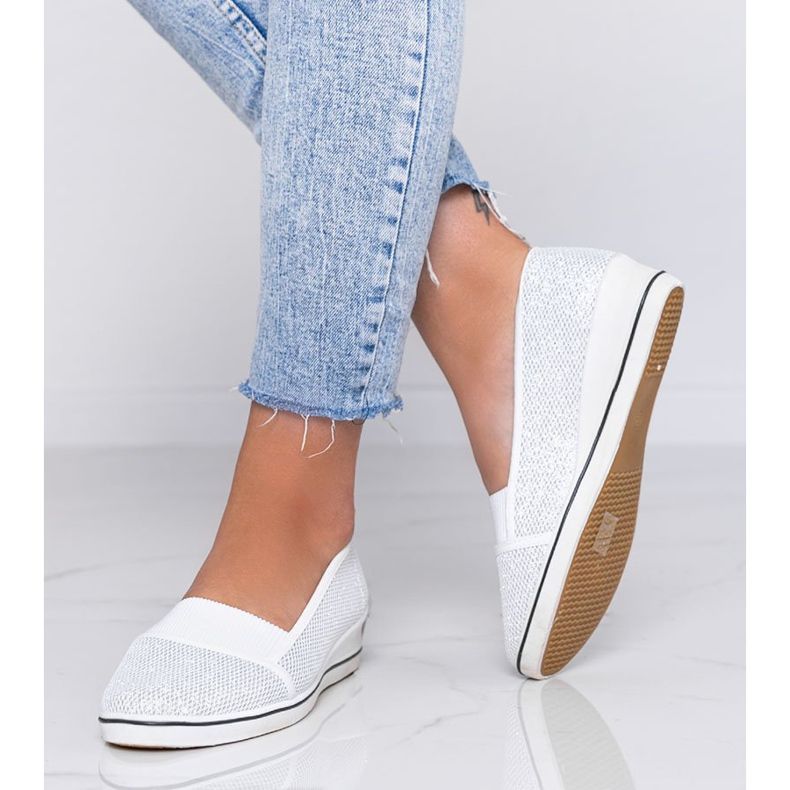 Bijele sjajne balerinke na klinastoj peti Glam Star bijela 1