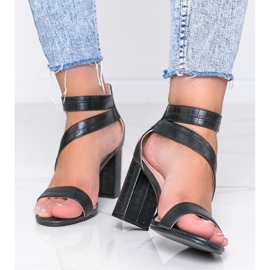 Crne sandale na stupu Silver Dust crna 1