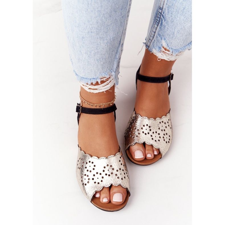 Kožne Maciejka 05199-25 Crne i zlatne sandale crno zlatna 1