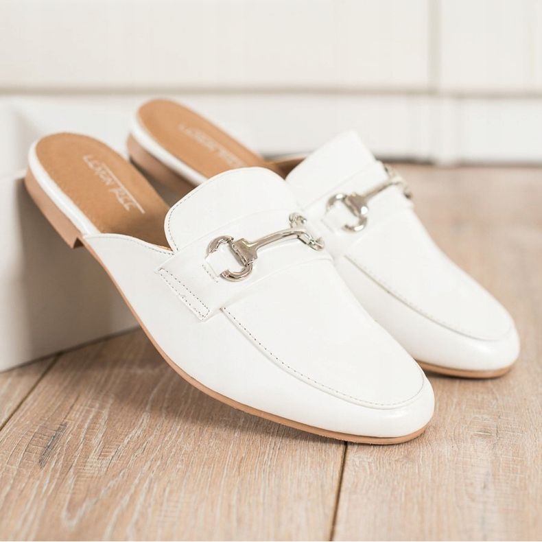 SHELOVET Elegantne papuče s ukrasom bijela 2