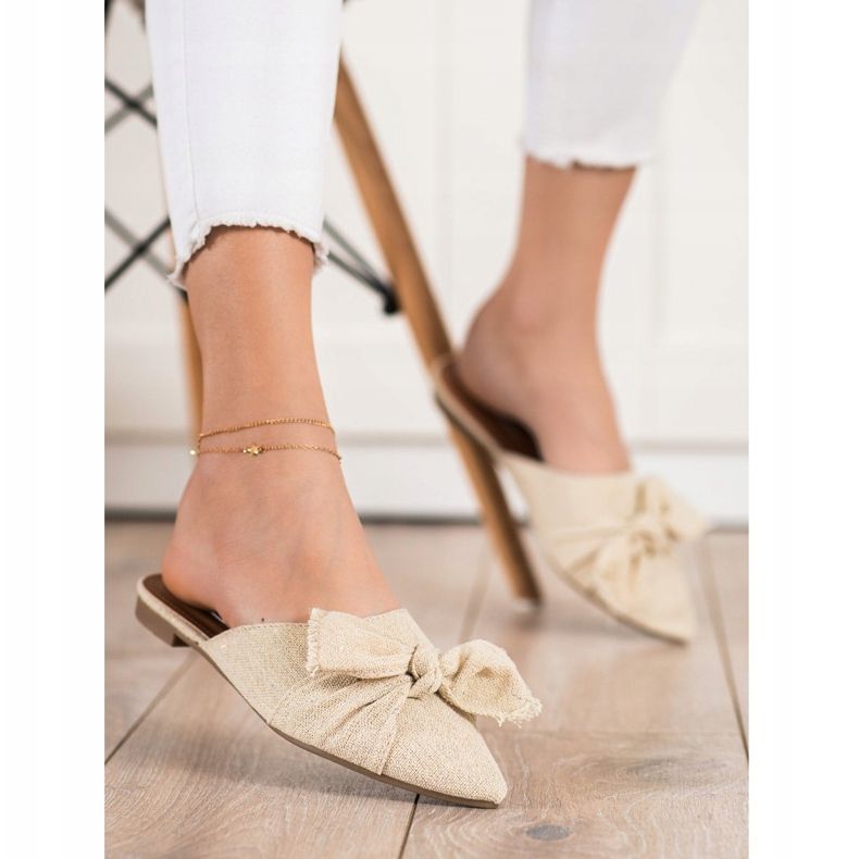 SHELOVET Elegantne papuče u špicu bež 1