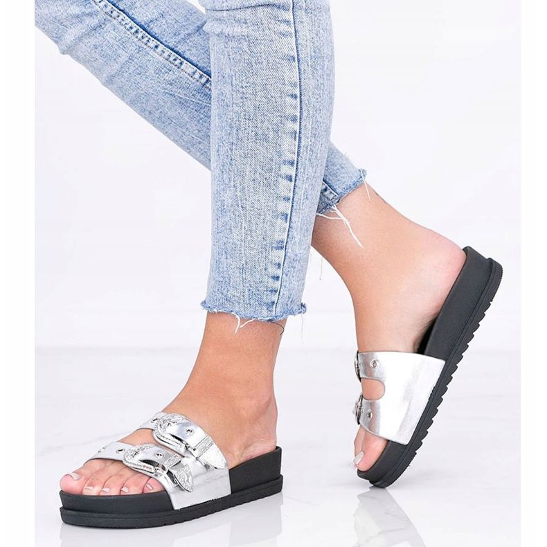 Srebrne papuče s ukrasnim Go Crazy kopčama srebro 1