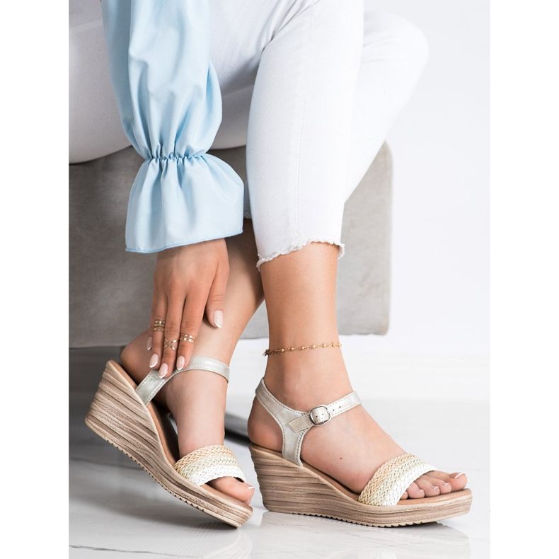 Sea Elves Ležerne sandale na klin bež bijela srebro 1