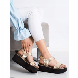 Corina Sandale na modnoj platformi zlatni 2