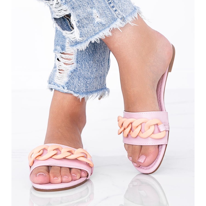 Ružičaste papuče s lancem u Coloradu ružičasta 1