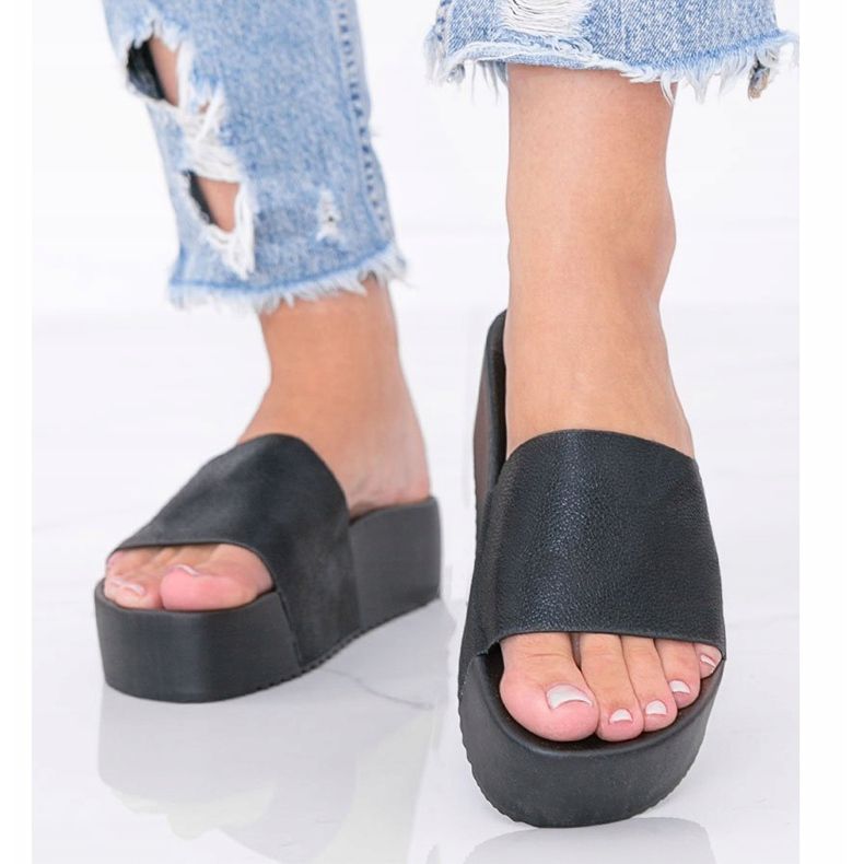 Crne papuče na debelom Crysta potplatu crna 1