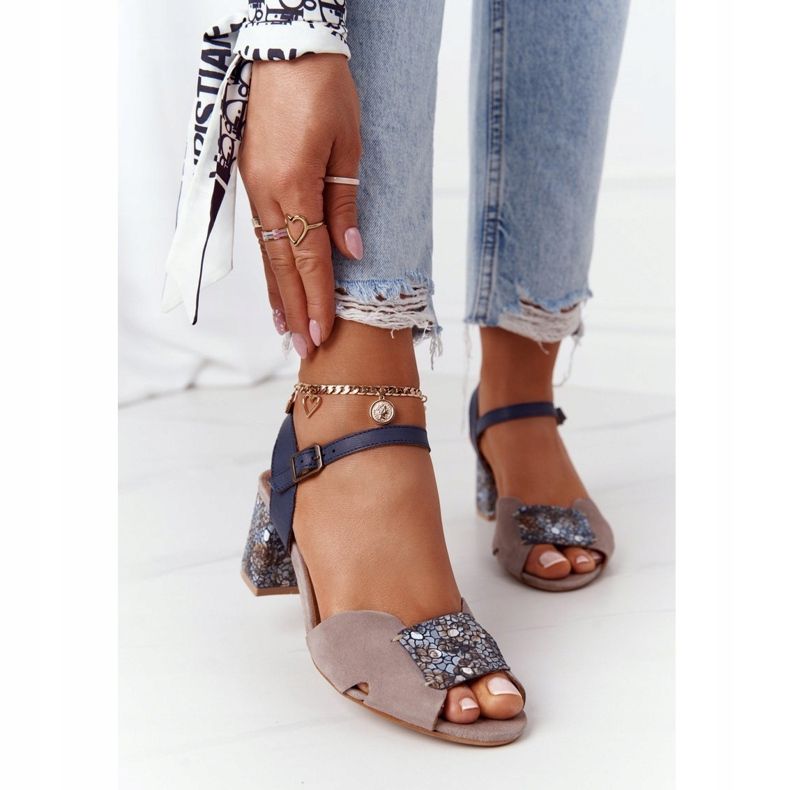 Kožne sandale na visoku petu Maciejka 04120-43 Bež-tamnoplava mornarsko plava 1