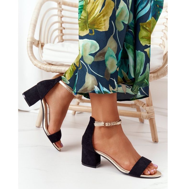 Crne sandale od antilopa na peti Janet crna 2