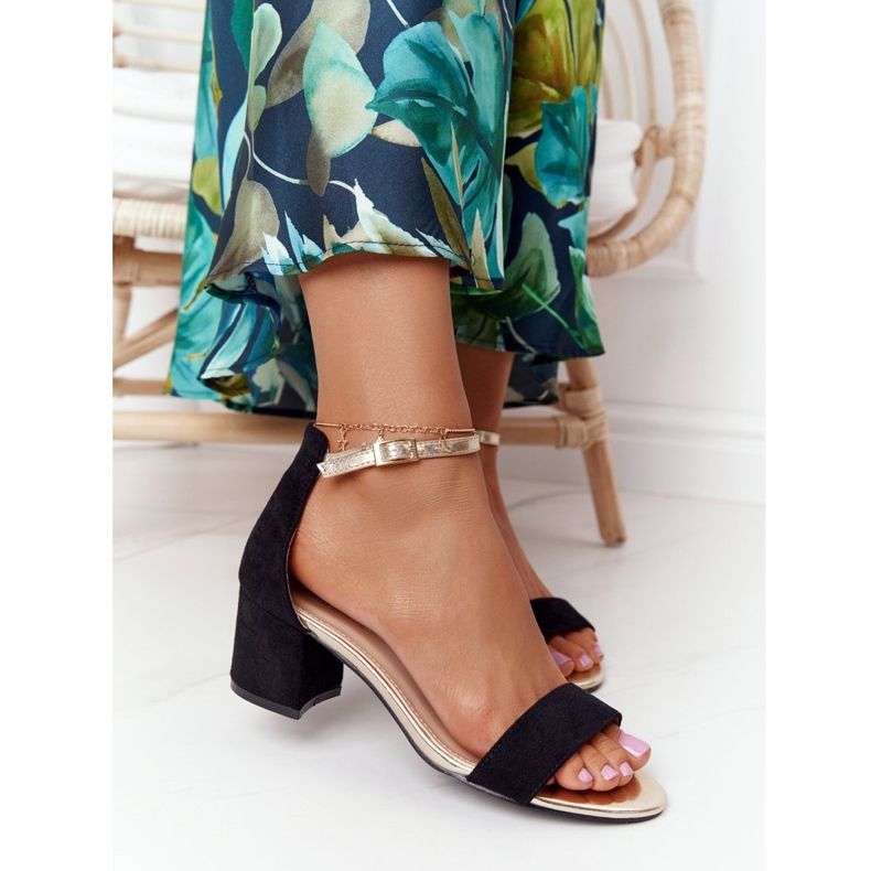 Crne sandale od antilopa na peti Janet crna 1