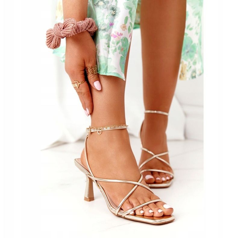 Sandale na visoku petu s četvrtastim nožnim prstom S.Barski C420-11 Złote zlatni 1