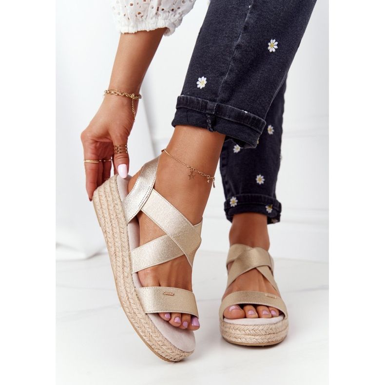 Sandale na klin s rebrastim reljefom Big Star HH274414 zlatne zlatni 1
