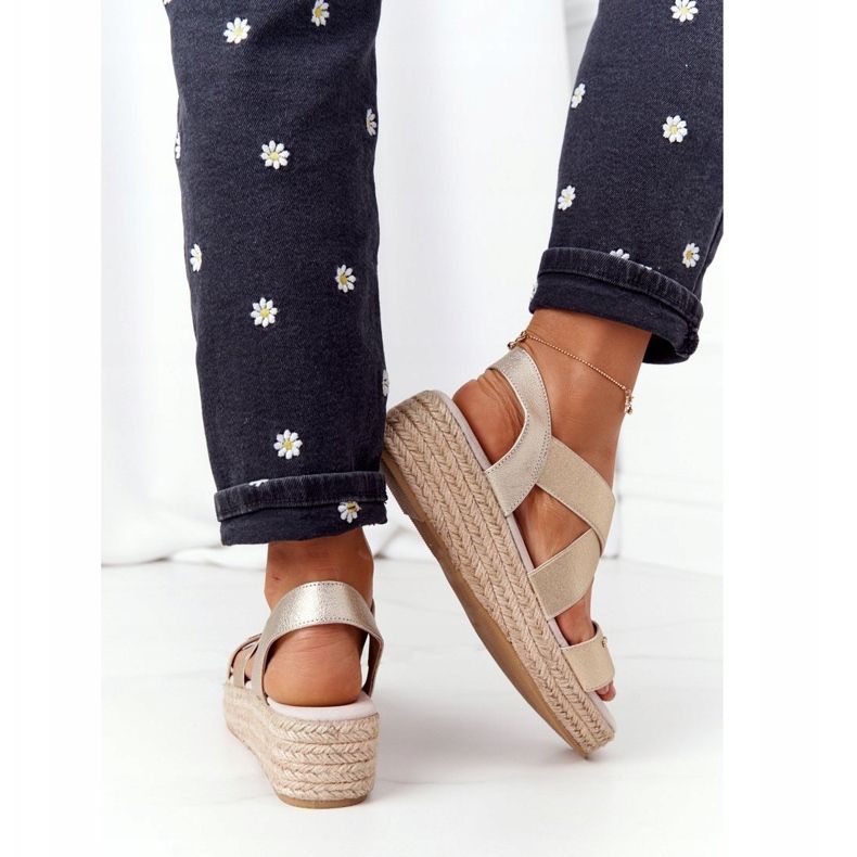 Sandale na klin s rebrastim reljefom Big Star HH274414 zlatne zlatni 2