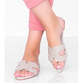 Sive papuče ukrašene čvrstim vijcima siva 1