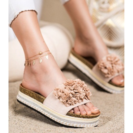 SHELOVET Papuče na platformi s ukrasom bež 1