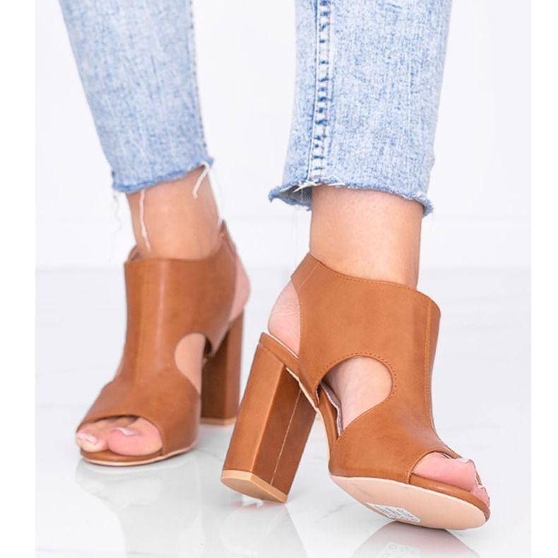 Smeđe sandale na Gally postu smeđa 1