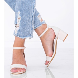 Bež sandale na niskom Sever stupu 1