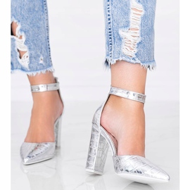 Srebrne pumpe na stupu u uzorku Glamour krokodilske kože srebro 2