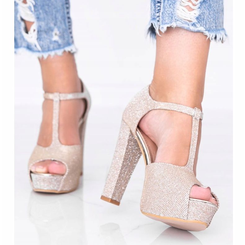 Sjajne zlatne pumpe na stupu Elissa zlatna 1