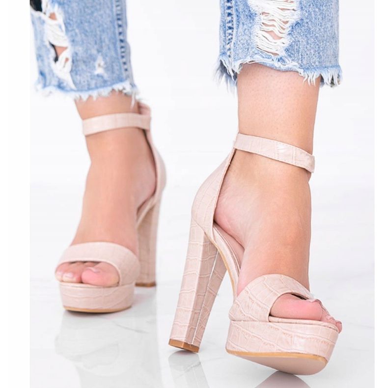 Bež sandale na stupu u motivu Avila krokodilske kože 1